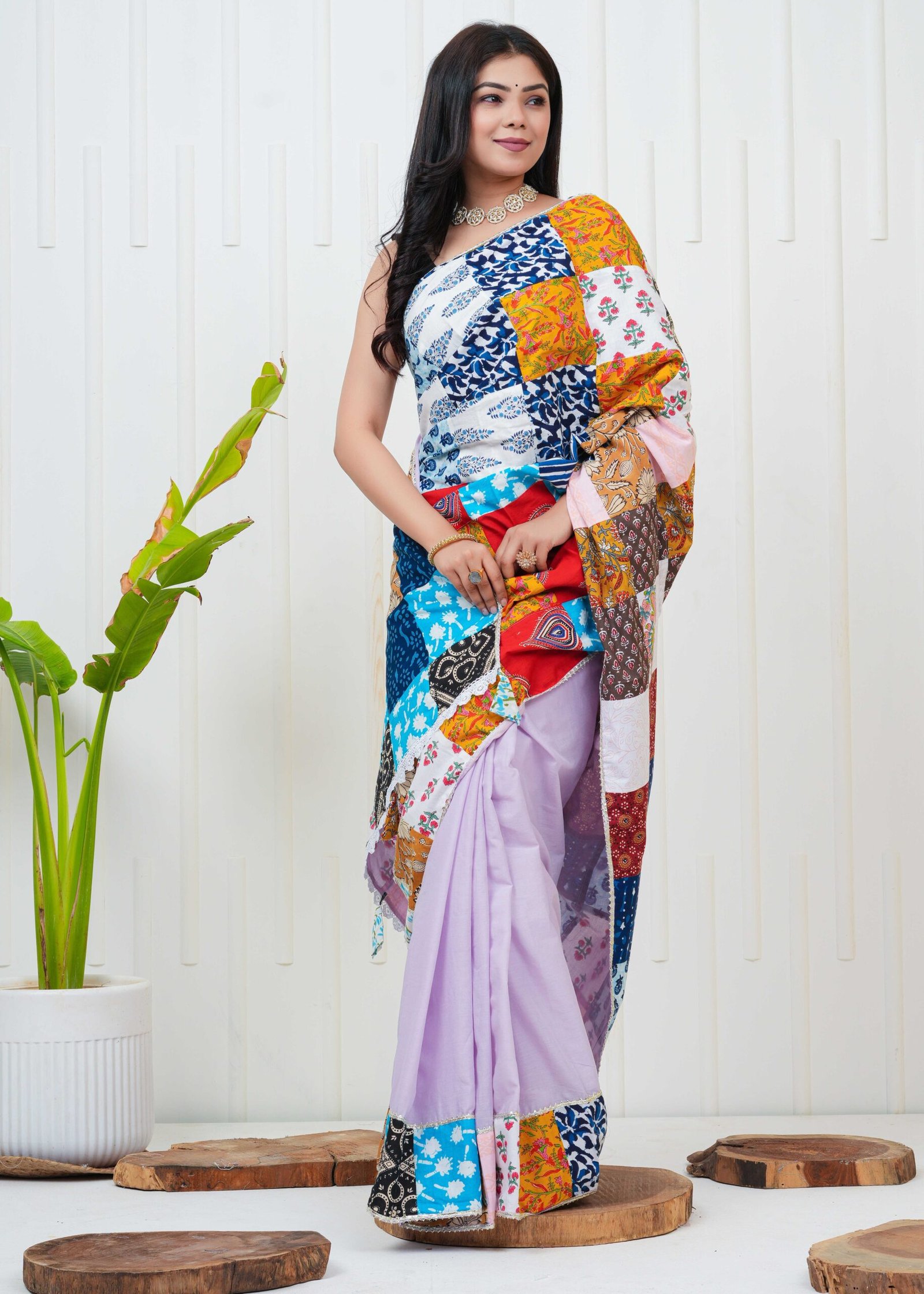 Elegant Printed Cotton Saree with Traditional Floral & Paisley Design - Image 4