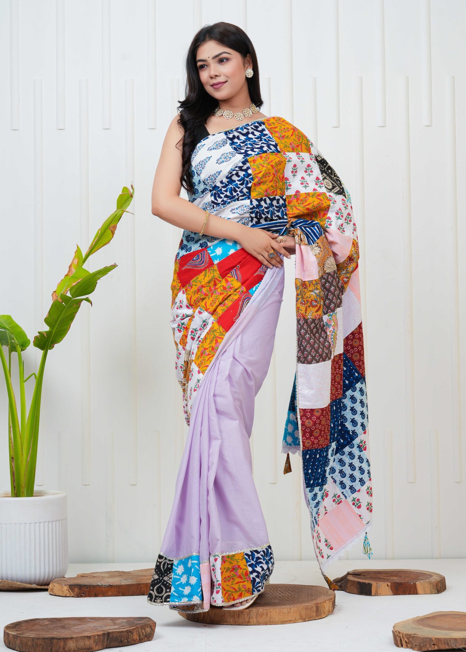 Elegant Printed Cotton Saree with Traditional Floral & Paisley Design - Image 2