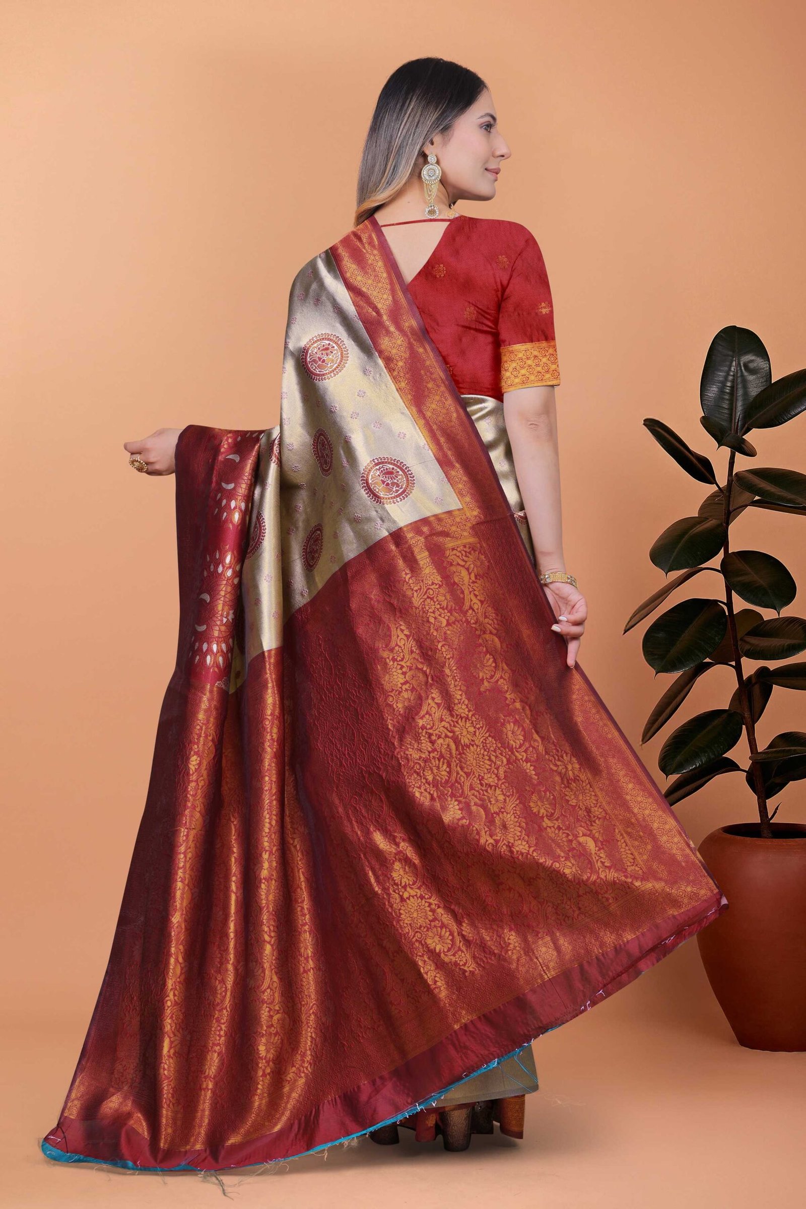Festive Champagne Gold & Maroon Woven Silk Saree with Unstitched Blouse Piece - Image 4