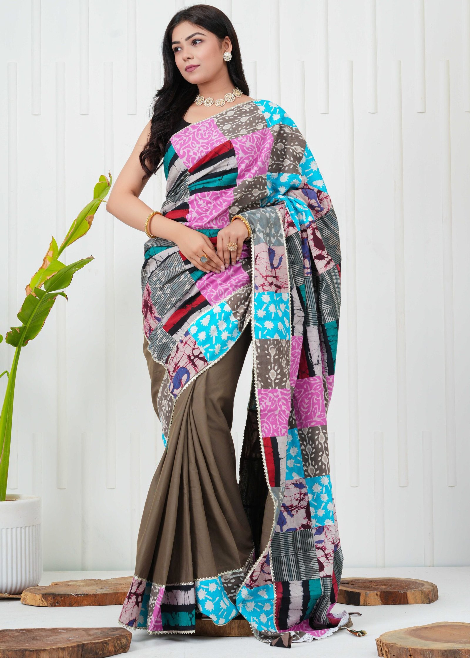 Elegant Peach Saree with Multicolor Patchwork Printed Pallu