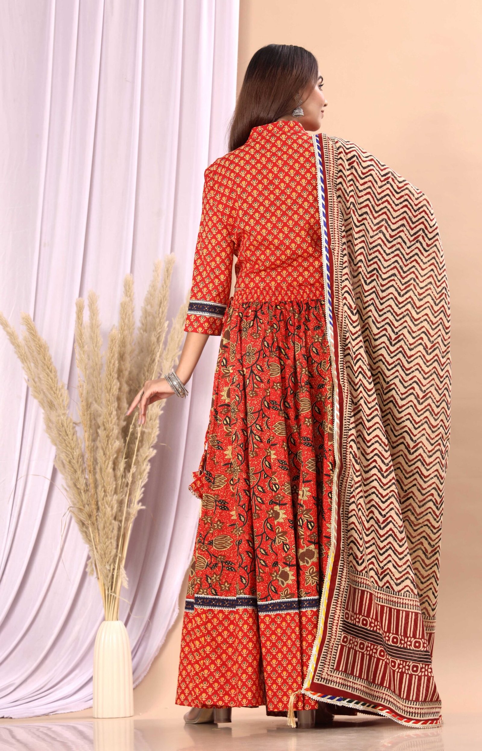 Beige Floral Kurti & Red Printed Skirt Set with Striped Dupatta - Image 3