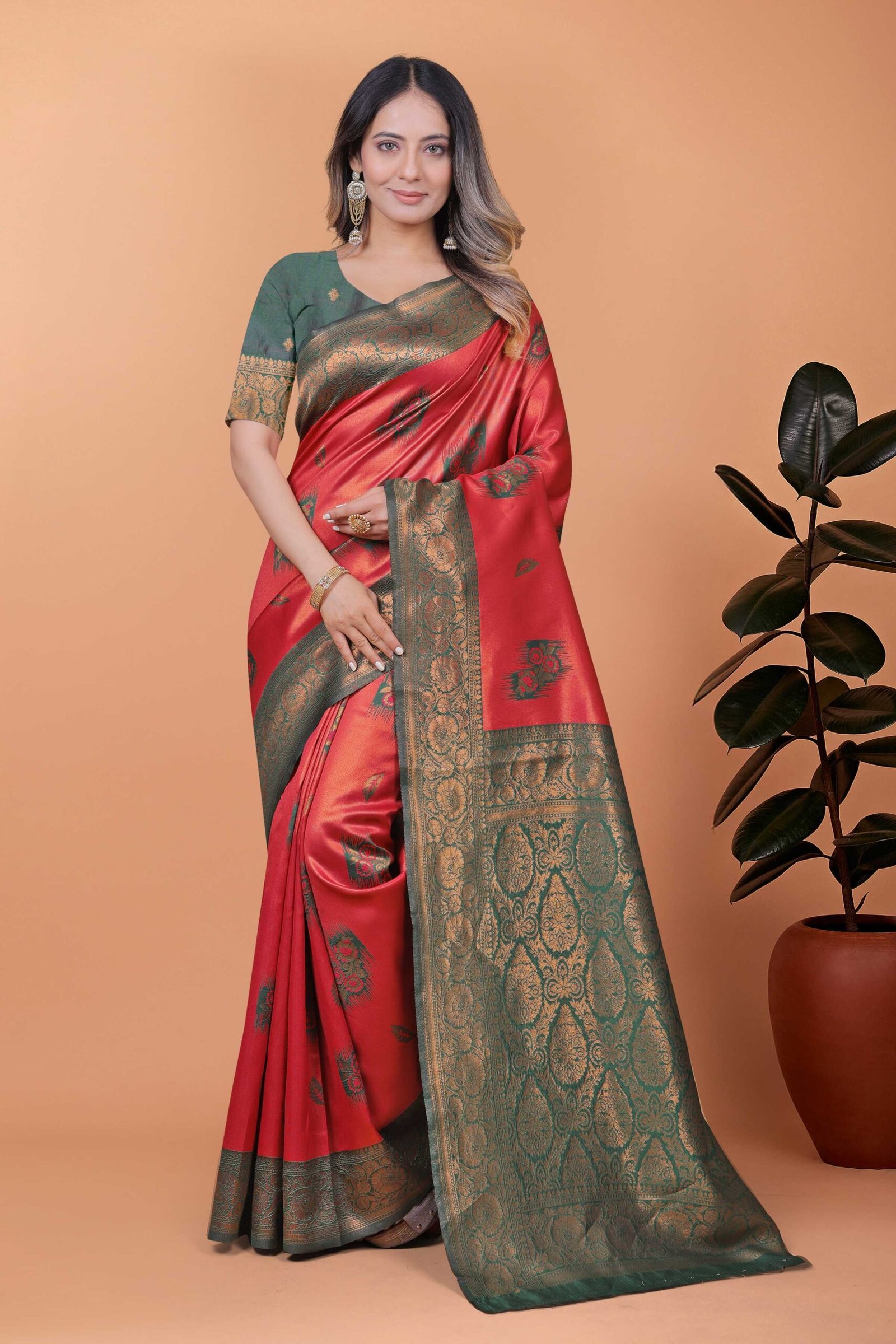 Elegant Pink Printed Saree with Rich Contrast Border & Pallu